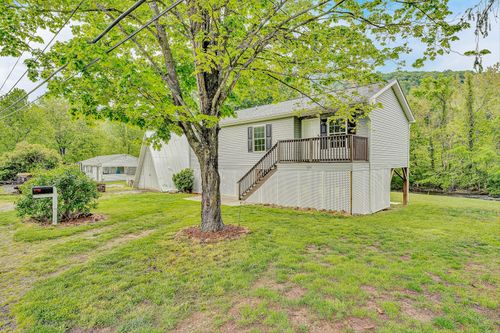 9619 Old Roanoke Rd, Elliston, VA, 24087-3427 | Card Image
