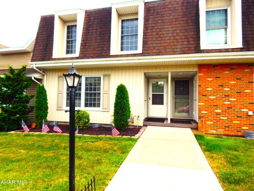 540 Sunbrook Manor Dr, Duncansville, PA, 16635-1470 | Card Image