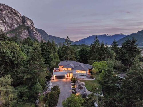 38243 Vista Cres, Squamish, BC, V8B0X6 | Card Image