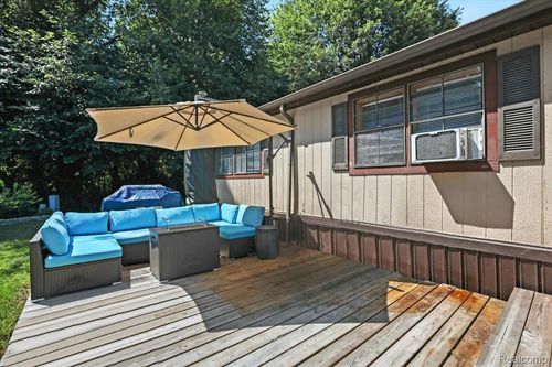 lot-205-351 N Squirrel Rd, Auburn Hills, MI, 48326-4054 | Card Image