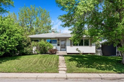 1032 89 Ave Sw, Calgary, AB, T2V0W4 | Card Image