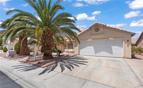 6292 Belgium Dr, Las Vegas, NV, 89122-1902 | Card Image
