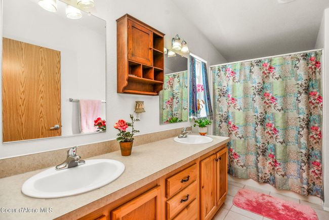 17580 W Santiago Cir, House other with 2 bedrooms, 2 bathrooms and null parking in Hauser ID | Image 16