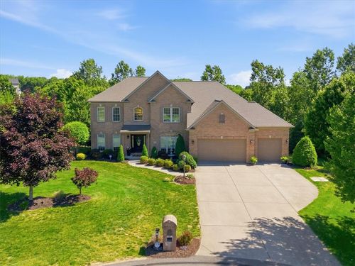 105 Morning Mist Dr, Aliquippa, PA, 15001-1490 | Card Image
