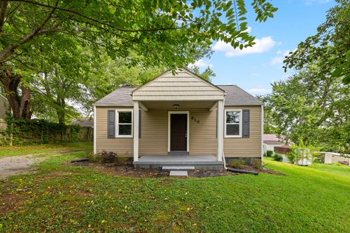 819 Choctaw St, Morristown, TN, 37813-4729 | Card Image