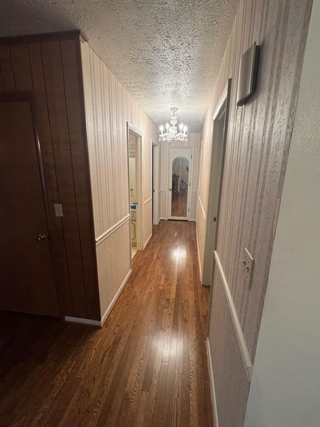 573 Cresswood Dr, House other with 3 bedrooms, 2 bathrooms and 1 parking in Richlands VA | Image 5