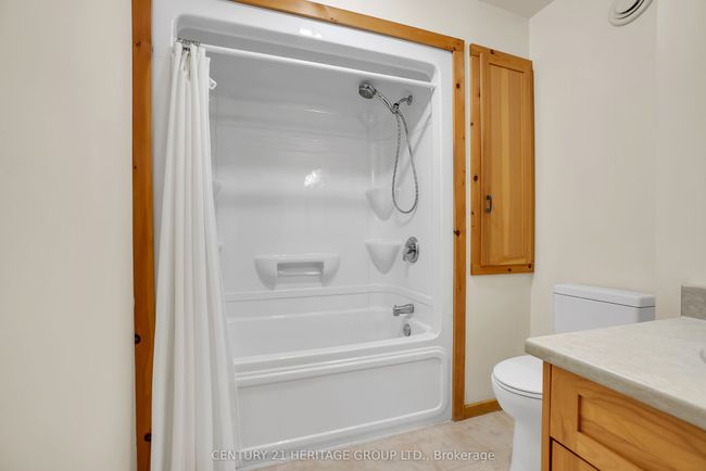 1258 Shannon Rd, House other with 4 bedrooms, 3 bathrooms and 25 parking in Plainfield ON | Image 13
