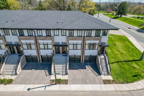 4 Munay Lane, Hamilton, ON, L9G0H3 | Card Image