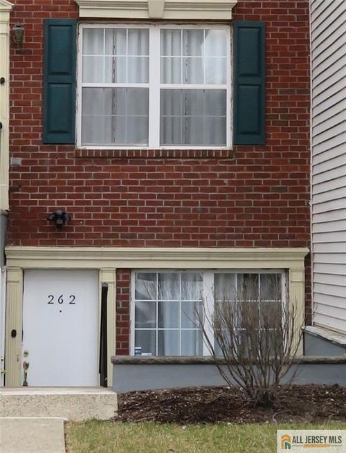 3207-262 Matthews Dr, Newark, NJ, 07103-3157 | Card Image