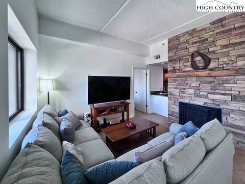 2323-303 Sugar Top Dr, Sugar Mountain, NC, 28604-4323 | Card Image