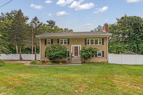 11 Brookside Ln, Burlington, MA, 01803-1001 | Card Image