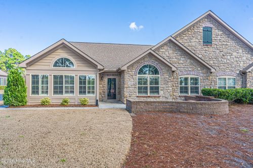 117 W Chelsea Ct, Southern Pines, NC, 28387-2284 | Card Image