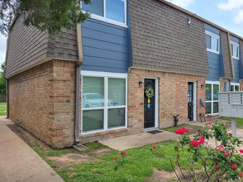 32-101 Brookside Ln, Sealy, TX, 77474-3871 | Card Image