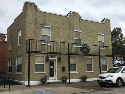 104 N 3rd St, Heber Springs, AR, 72543-3035 | Card Image