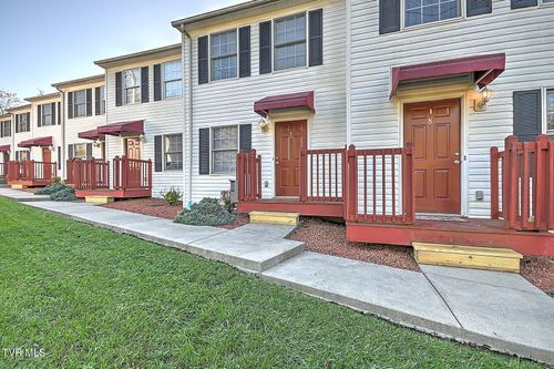 6-801 Magnolia Ext, Johnson City, TN, 37604-6698 | Card Image