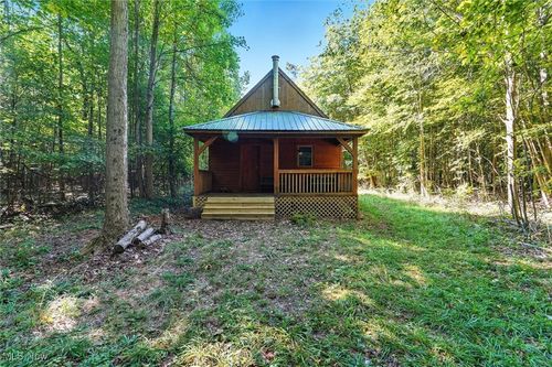2924 Linton Rd, Jefferson, OH, 44047-8228 | Card Image