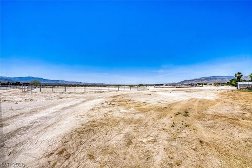 2 Acres Horse & Torrey Pines, Las Vegas, NV, 89131 | Card Image