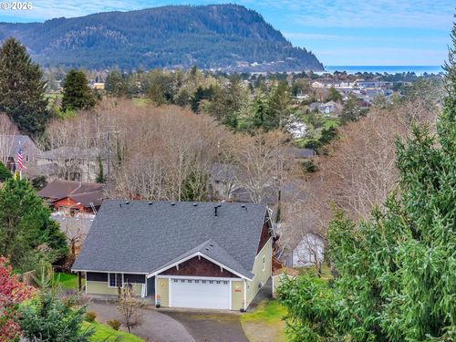 1805 Broadway St, Seaside, OR, 97138-7709 | Card Image