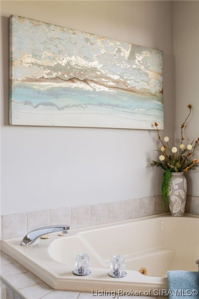 302 Saddleback Dr, Home with 3 bedrooms, 2 bathrooms and null parking in Charlestown IN | Image 71
