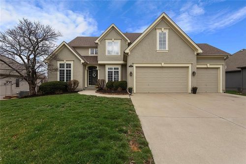 26032 W 150th St, Olathe, KS, 66061-8510 | Card Image