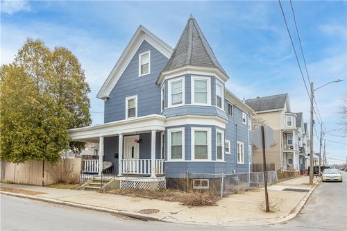 2-18 Berkley St, Providence, RI, 02908-4701 | Card Image