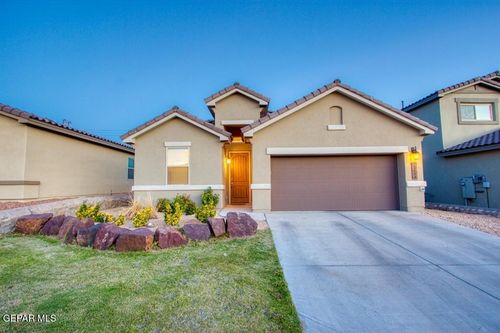 12404 Chamberlain Dr, Horizon City, TX, 79928-3707 | Card Image