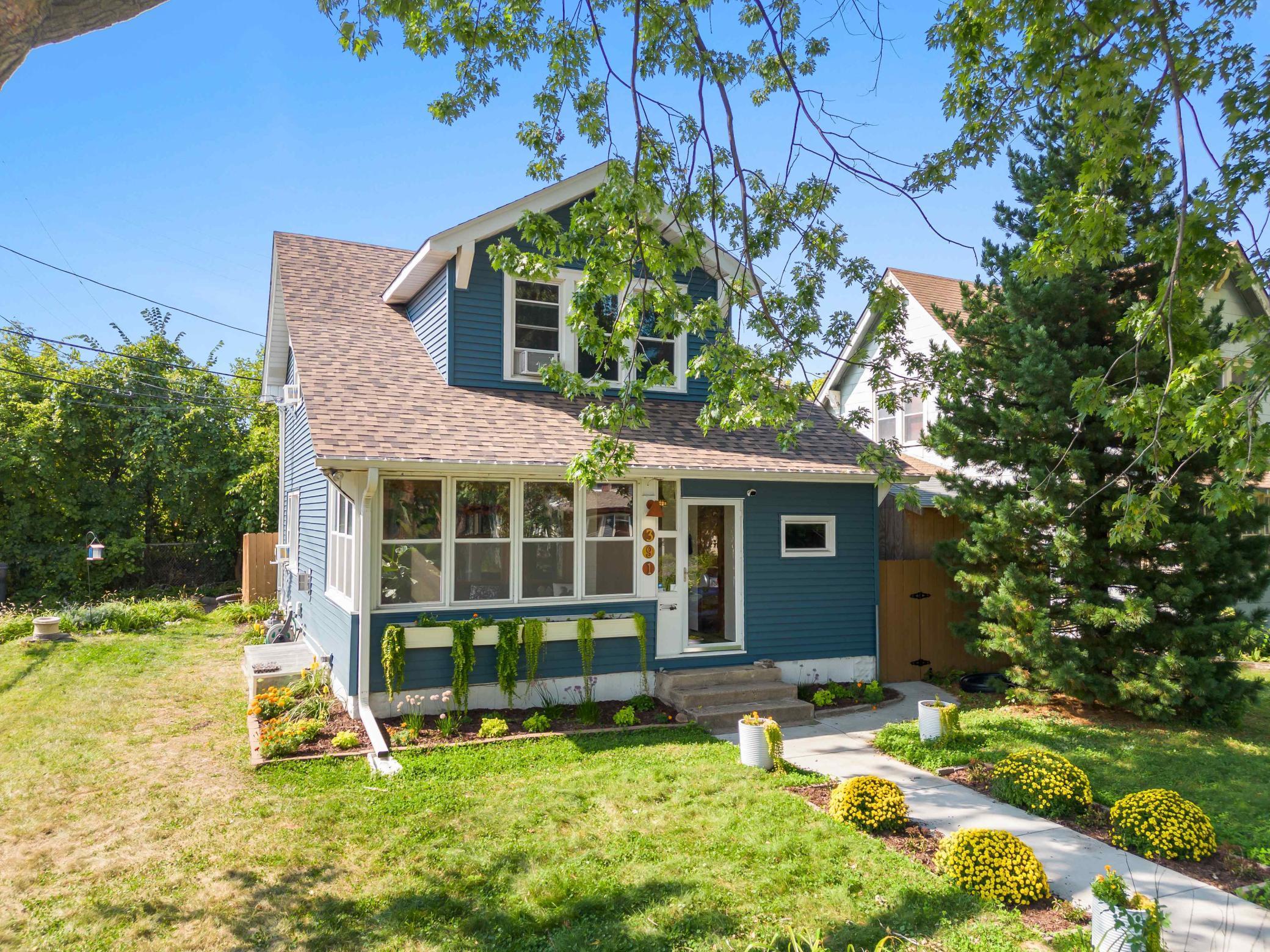 Beacon Ave, Saint Paul, MN 55104