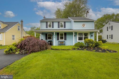 512 Corinthian Ave, HATBORO, PA, 19040-2330 | Card Image