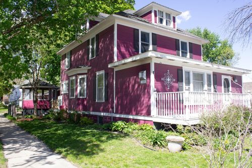 710 W Oakland Ave, Austin, MN, 55912-2318 | Card Image
