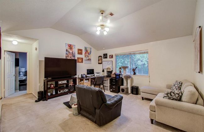 Upstairs loft | Image 9