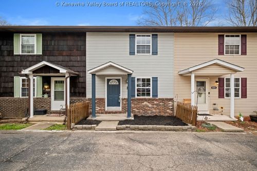 5043 Saint Patrick Cir, Cross Lanes, WV, 25313-1519 | Card Image