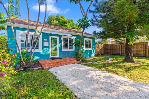 2447 Wilson St, Hollywood, FL, 33020-2654 | Card Image