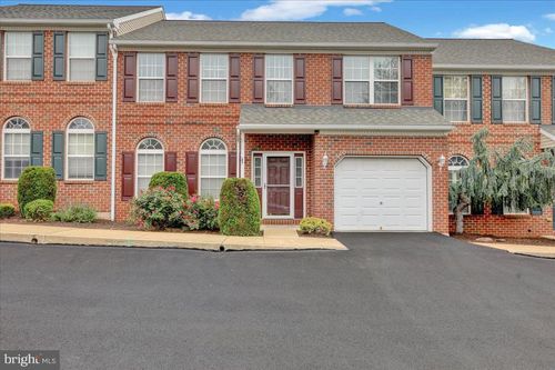 3 Fallowfield Cir, Shillington, PA, 19607-2431 | Card Image