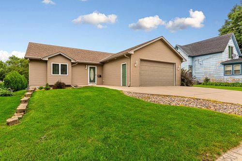 311 Common St, Waterville, MN, 56096-1565 | Card Image
