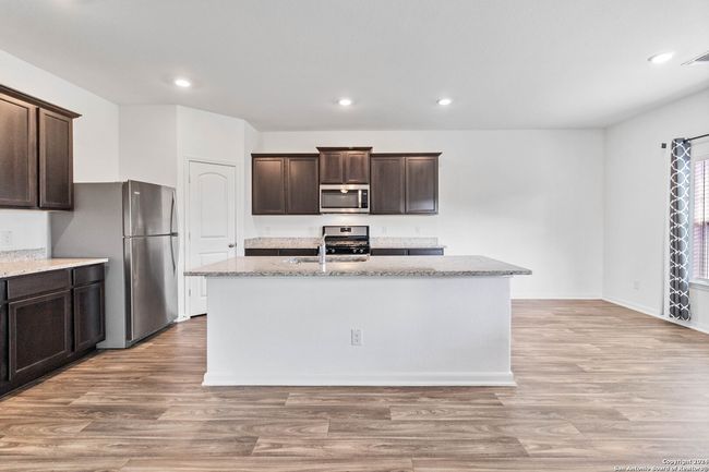 3146 Jackson Smt, House other with 4 bedrooms, 3 bathrooms and null parking in Converse TX | Image 6