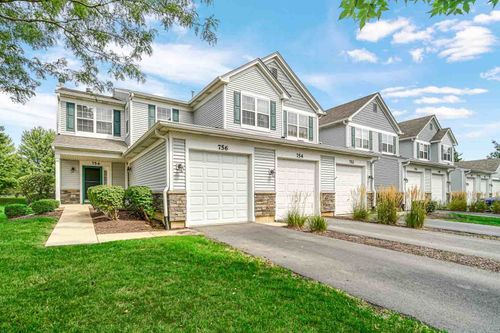 756 Genesee Dr, Naperville, IL, 60563-3941 | Card Image