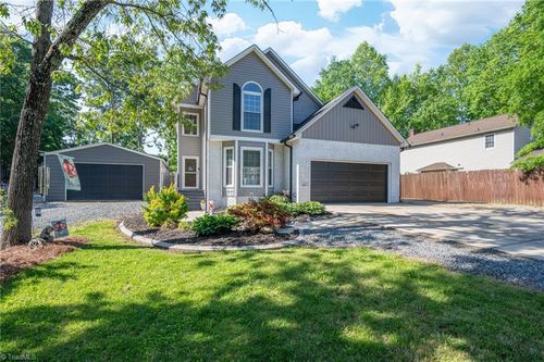 1705 Braemore Ct, Kernersville, NC, 27284-8617 | Card Image