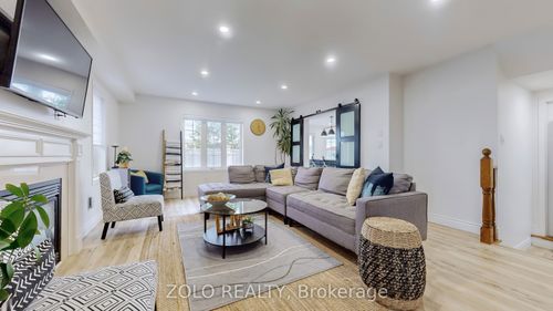 21 River Heights Dr, Brampton, ON, L6P2M9 | Card Image