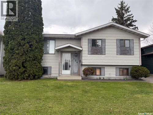 138 Weyakwin Dr, Saskatoon, SK, S7J4M5 | Card Image