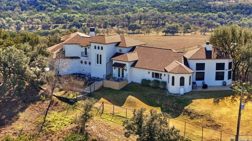 29940 Beck Rd, Bulverde, TX, 78163-4042 | Card Image