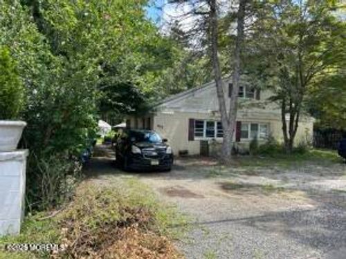 401-403 Glenn Rd, Jackson, NJ, 08527-2941 | Card Image