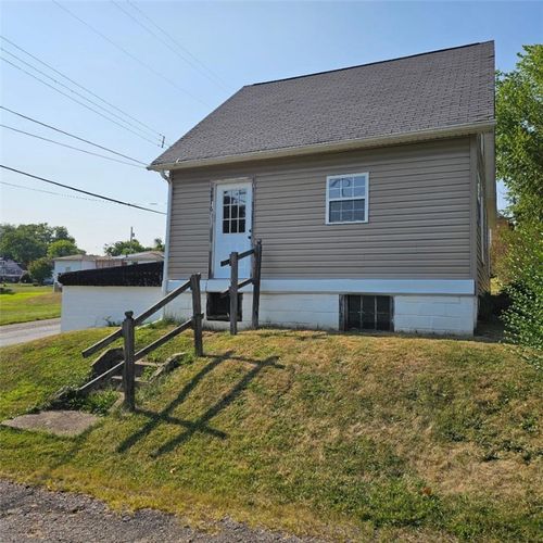 2416 26th St, Beaver Falls, PA, 15010-2330 | Card Image