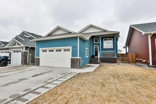 4313 53 Ave, Taber, AB, T1G0E2 | Card Image