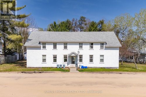 14 Huron St, Deep River, ON, K0J1P0 | Card Image