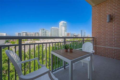 604-2207 Bancroft St, Houston, TX, 77027-3721 | Card Image