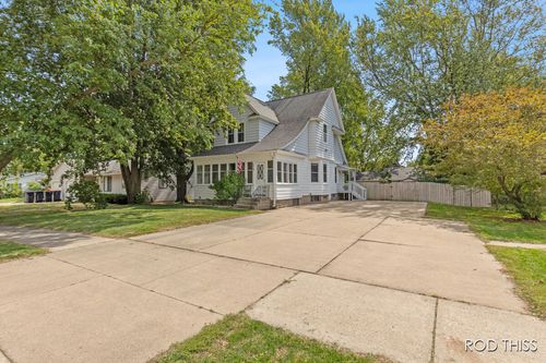 574 W 23rd St, Holland, MI, 49423-4056 | Card Image