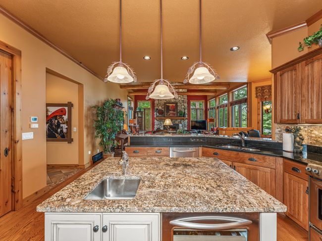 5407 Bluebird Point Rd, House other with 4 bedrooms, 5 bathrooms and null parking in MANITOWISH WATERS WI | Image 17