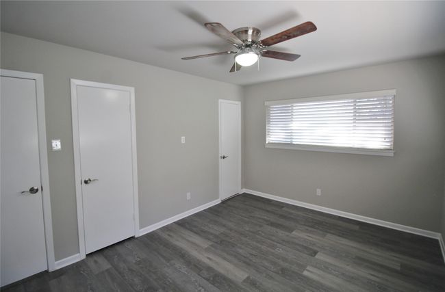 111 S 1 St St, House other with 3 bedrooms, 2 bathrooms and null parking in Midlothian TX | Image 10