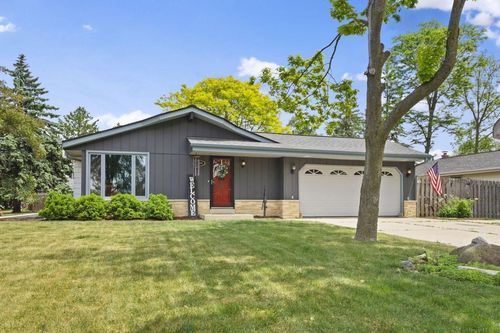 4204 S 93rd Street, Greenfield, WI, 53228 | Card Image