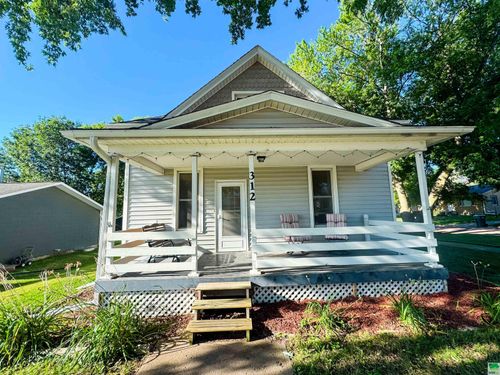 312 10th St, Alton, IA, 51003-7713 | Card Image